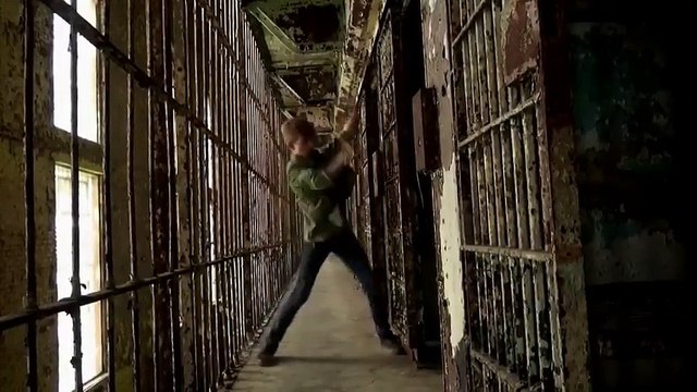 Arts Martiaux : ce jeune est impressionnant ! Faut pas l'emmerder...