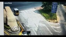 Toddler falls out of rickshaw onto road