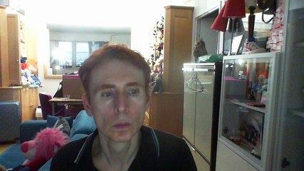 Wiwi égratigne "Angela mon amour" des Alexandrins