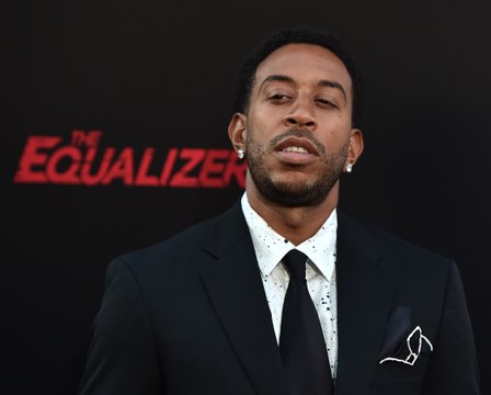 Ludacris Buys Groceries for Woman at Atlanta Whole Foods