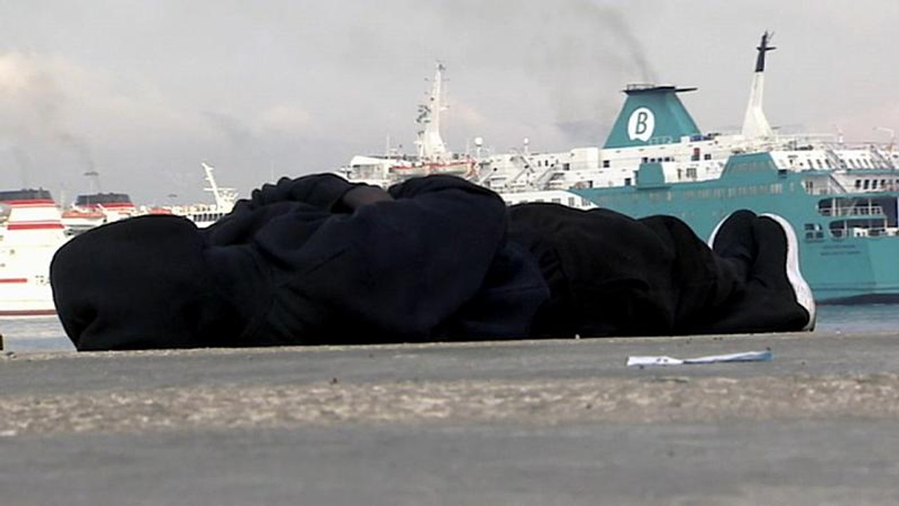 EU-Kommissar für Migration verspricht Spanien 3 Mio. Euro Soforthilfe