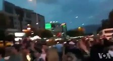 ♦️ ویدئو کوتاه | به نظر می رسد اعتراضات در برخی شهرهای ایران در جمعه شب هم ادامه داردچهارمین شب اعتراضات در گوهردشت کرج با شعار ایرانی می‌میرد، ذلت نمی‌پذیرد