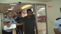 İstanbul- Hırsızlık İhbarına Giden Polis, Kaçak Göçmen Yakaladı