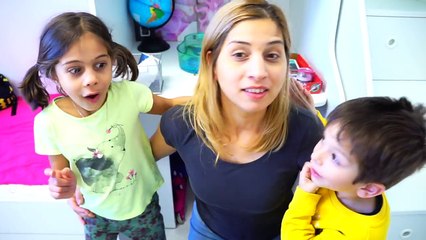 Jessica and Eric Play the Hide and Seek Game Singing with Balloons and having fun