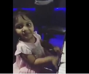 கீபோர்டு வாசிக்கும் யுவன் ஷங்கர் ராஜாவின் கியூட் மகள்-வீடியோ