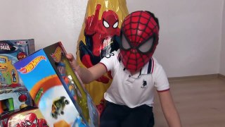 Örümcek Adam KOCAMAN Dev Sürpriz Yumurta Açma Oyuncak Abi Spiderman Giant Surprise Egg