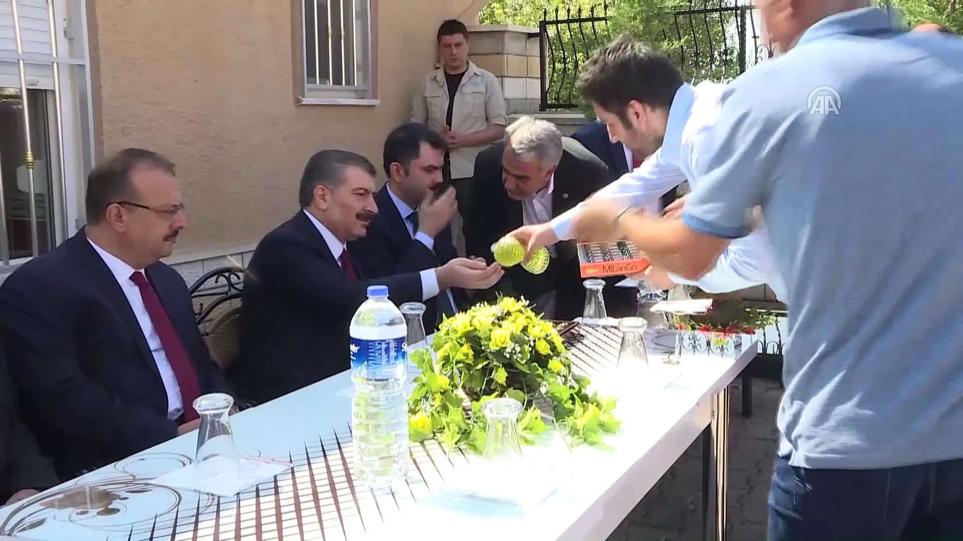 ⁣Çevre ve Şehircilik Bakanı Kurum ile Sağlık Bakanı Koca, Selahaddin Eyyübi Camisi'nin açılışına
