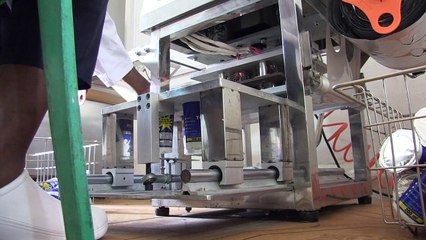 مصنع لمنتجات الحليب يتحدّى التفجيرات وانقطاع الكهرباء في مقديشو