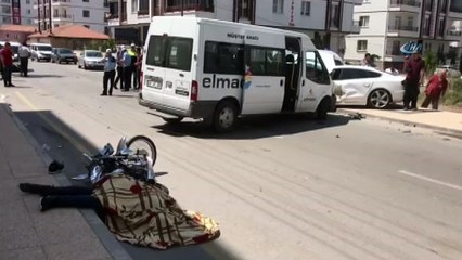 Aksaray’da minibüs ile motosiklet çarpıştı: 1 ölü, 2 yaralı