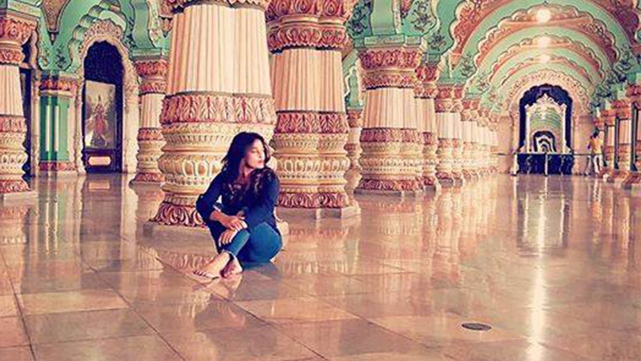 ಬೇಕಿತ್ತಾ ನಿಧಿ ಇದು ನಿಮ್ಗೆ..!? | Nidhi Subbaiah in trouble..! | Filmibeat Kannada