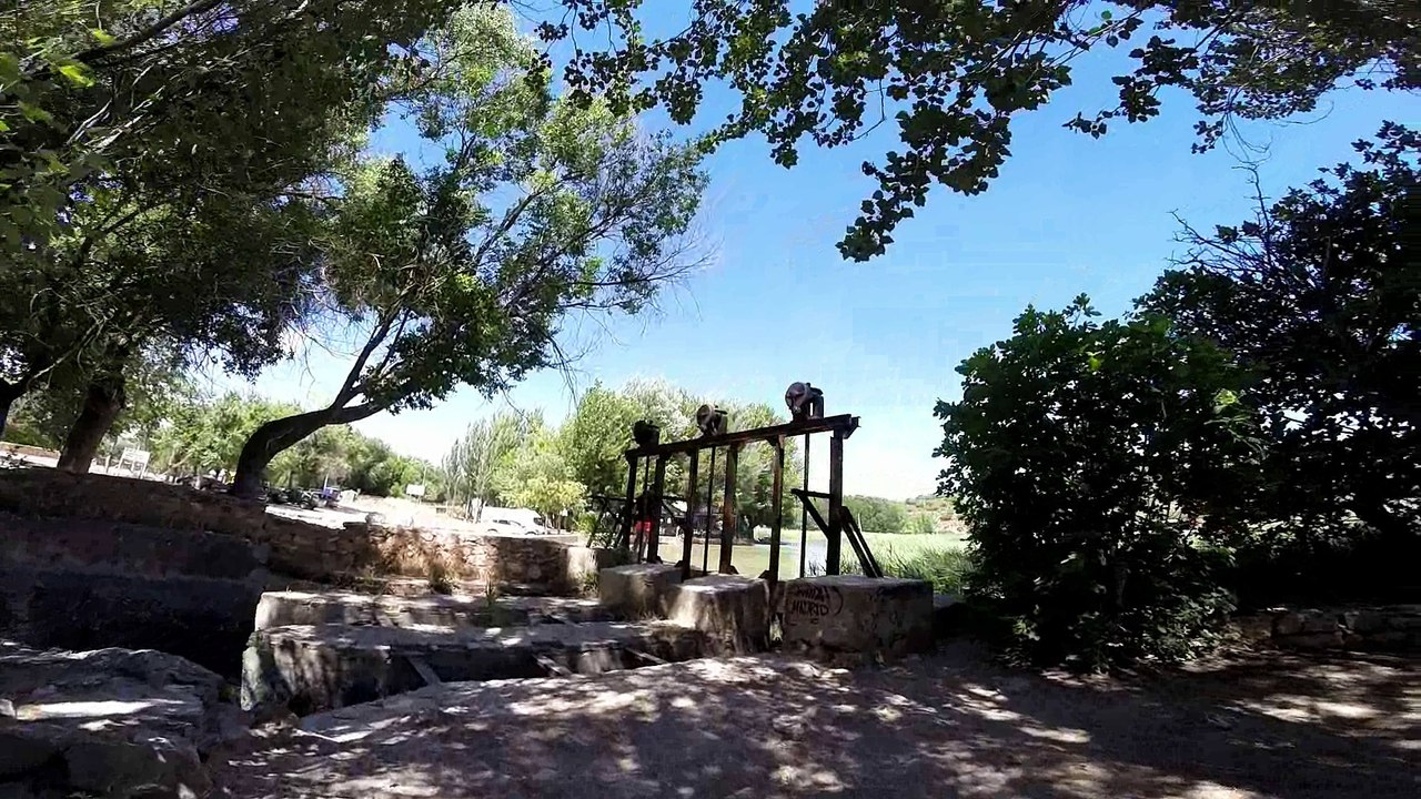 LAGUNA DEL REY    a vista de dron.   lagunas de ruidera