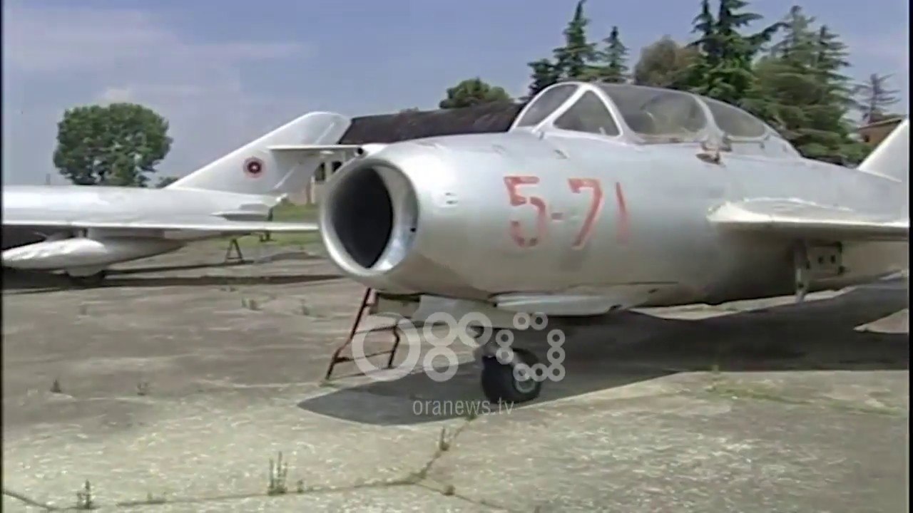 Ora News - Kuçova baza e parë ajrore e NATO-s në Ballkanin Perëndimor