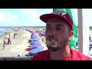 Ora News - Vendosen rojet bregdetare në plazhin e Divjakës