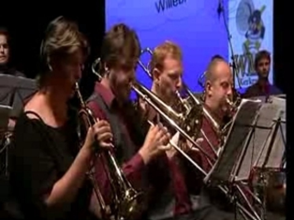 Brass Band Willebroek Intrada "Ein feste Burg" [Ray Farr] Vidéo
