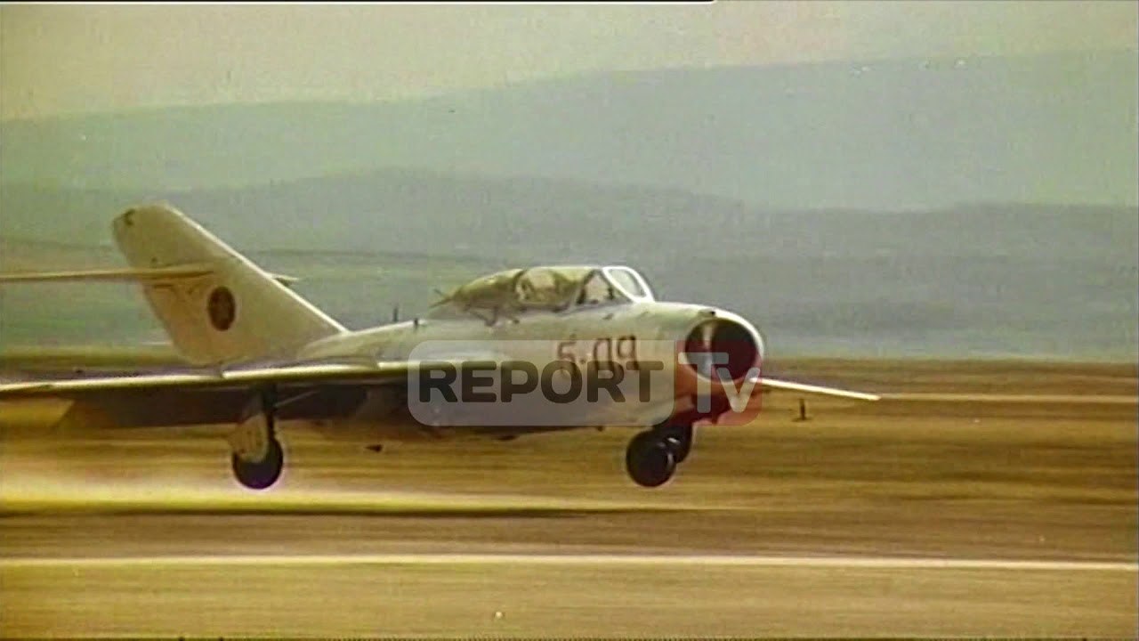 Report TV - Historiku/Kur baza e Kuçovës 'gjallërohej' nga avionët luftarakë
