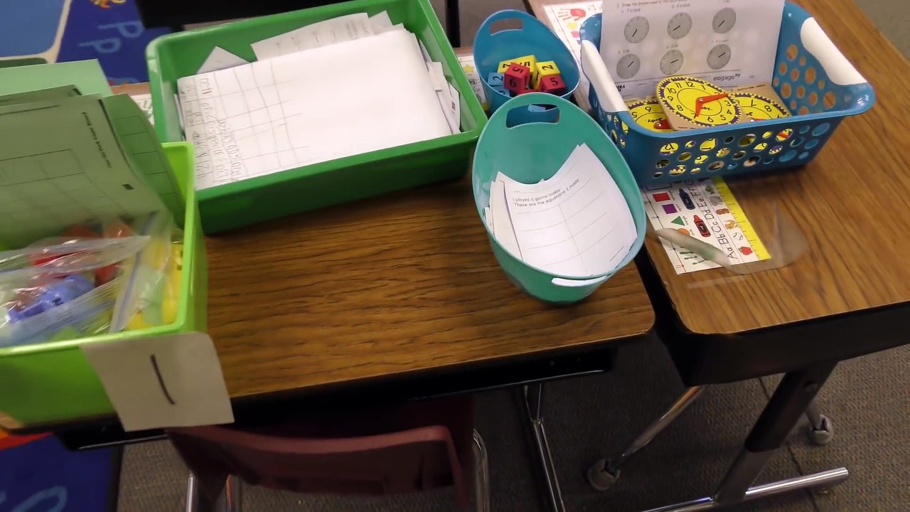 DCTC's Amy Jo tours a first grade classroom! Learns about reading and math _)