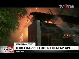 Toko Karpet di Mampang Ludes Terbakar