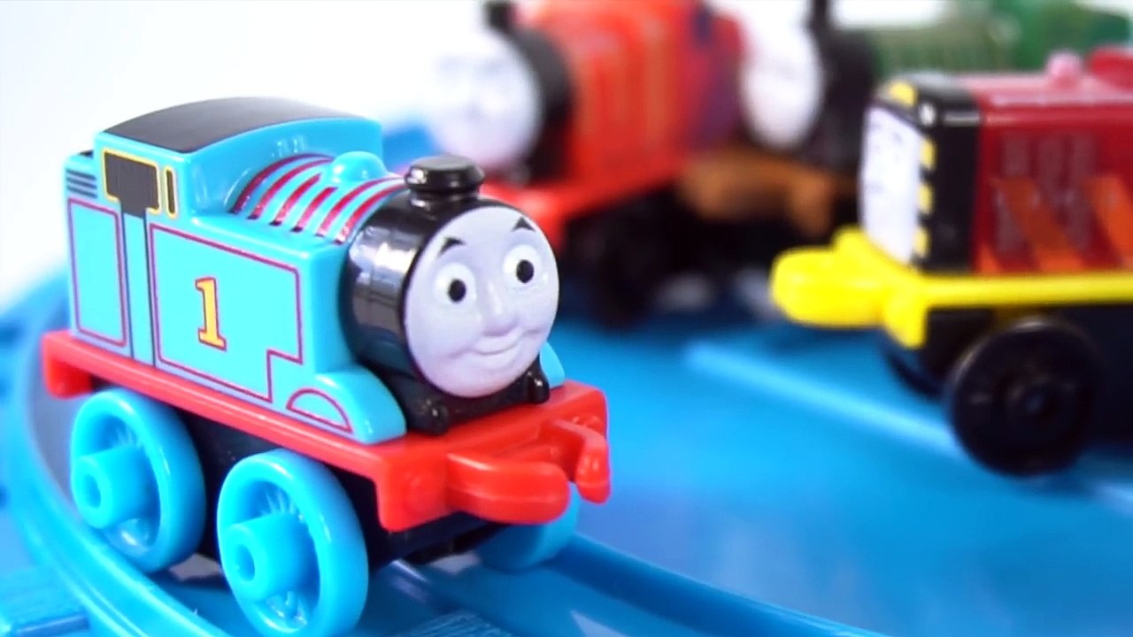 HOT WHEELS THOMAS AND FRIENDS JUSTICE LEAGUE SUPERFRIENDS SUPERHEROES RACE AND CRASH