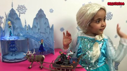 Frozen Toys Video ft. Elsa and Anna, Olaf and Kristoff in Frozen Palace and Singing Let it