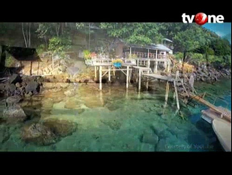 Lomba Perahu Katinting di Pantai Katidung