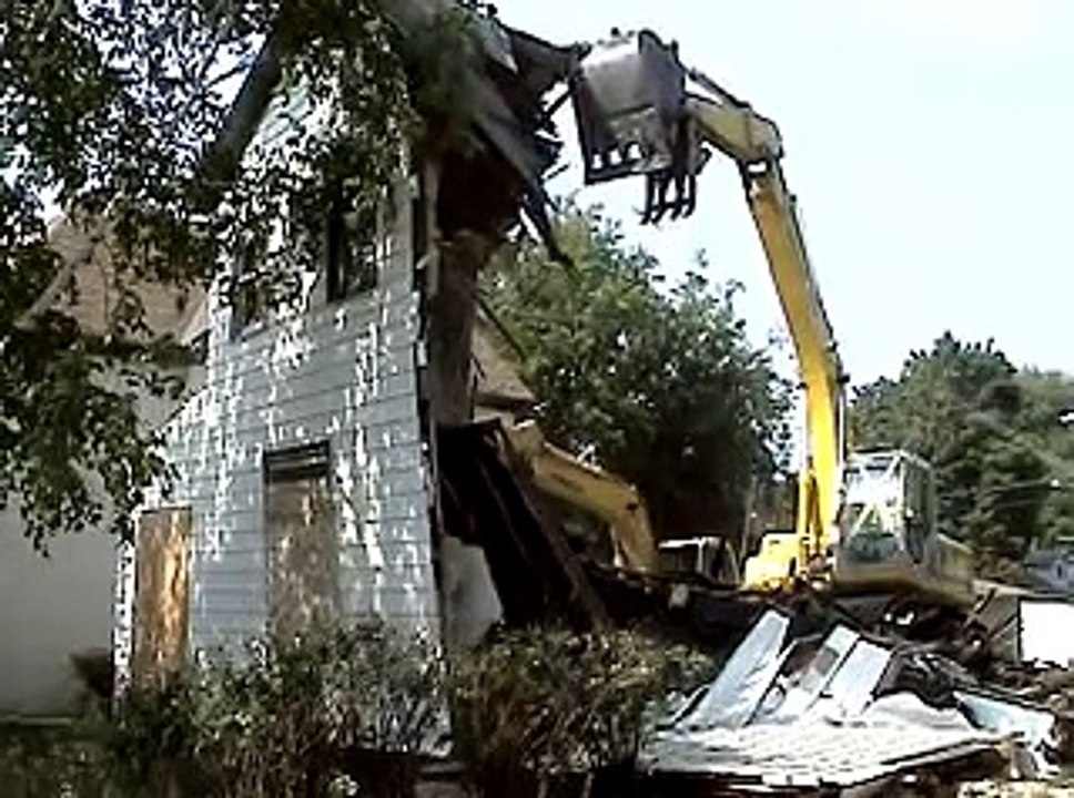 Demolition of 2717 Penn Avenue North