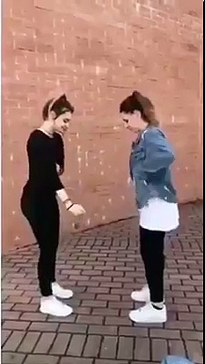 والله ح تمووووووووت ضحك انا شفتو ضحكت لمن بكيت 