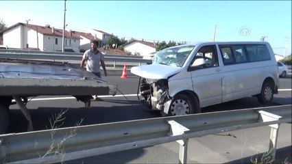 Silivri'de Trafik Kazası: 1 Ölü, 8 Yaralı