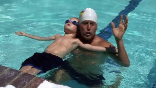 How to Swim : How to Teach a Child the Back Float