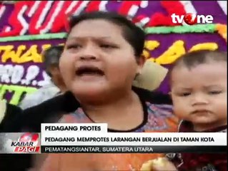 Protes Larangan Dagang, PKL Geruduk Sidang DPRD