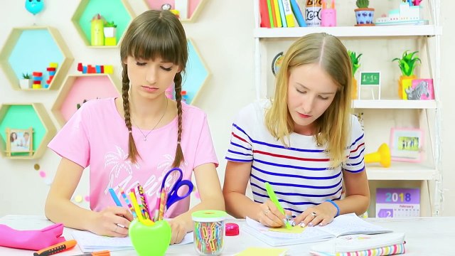 9 ASTUCES POUR CACHER LA NOURRITURE À MANGER EN CLASSE BLAGUES DE L’ÉTÉ !