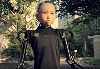 10 yaşındaki çocuğa benzeyen robot yaptılar