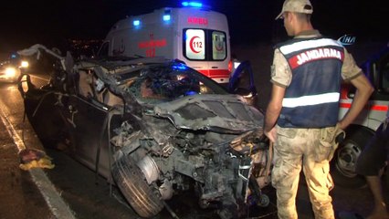 Elazığ’da otomobil römorka arkadan çarptı: 5 yaralı
