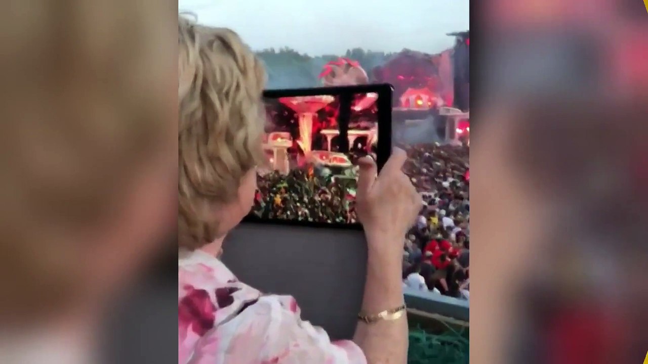 Oma Afrojack gaat viral