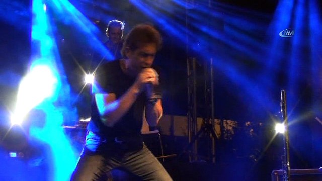 Kıraç Çorlu konserinde hem coştu hem coşturdu