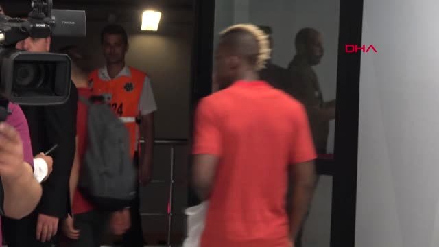 Spor Galatasaray Kafilesi Stattan Ayrıldı - Hd