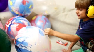 10 Toys Surprises in Popping Balloons​​​