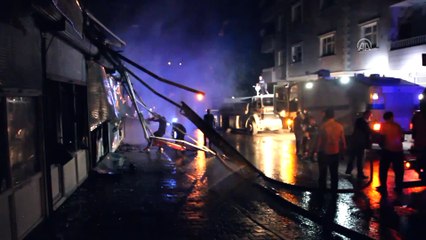 Yangında 4 büfe kullanılamaz hale geldi - HAKKARİ