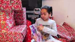 Christmas Special Morning Tiana & Family Opening Presents