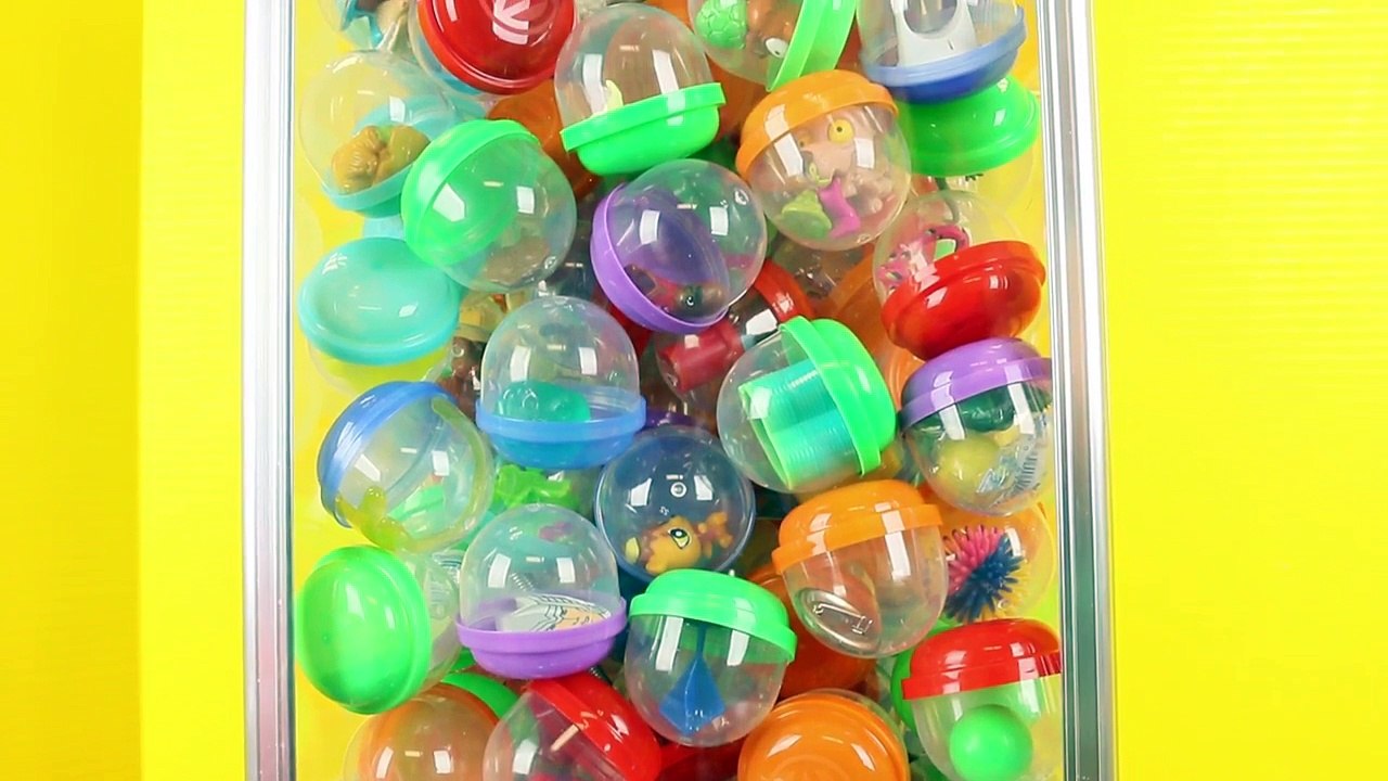 GIANT SURPRISE TOYS Coin Toy Machine & Egg Prizes like Avengers Superheroes, Shopkins, Ugg