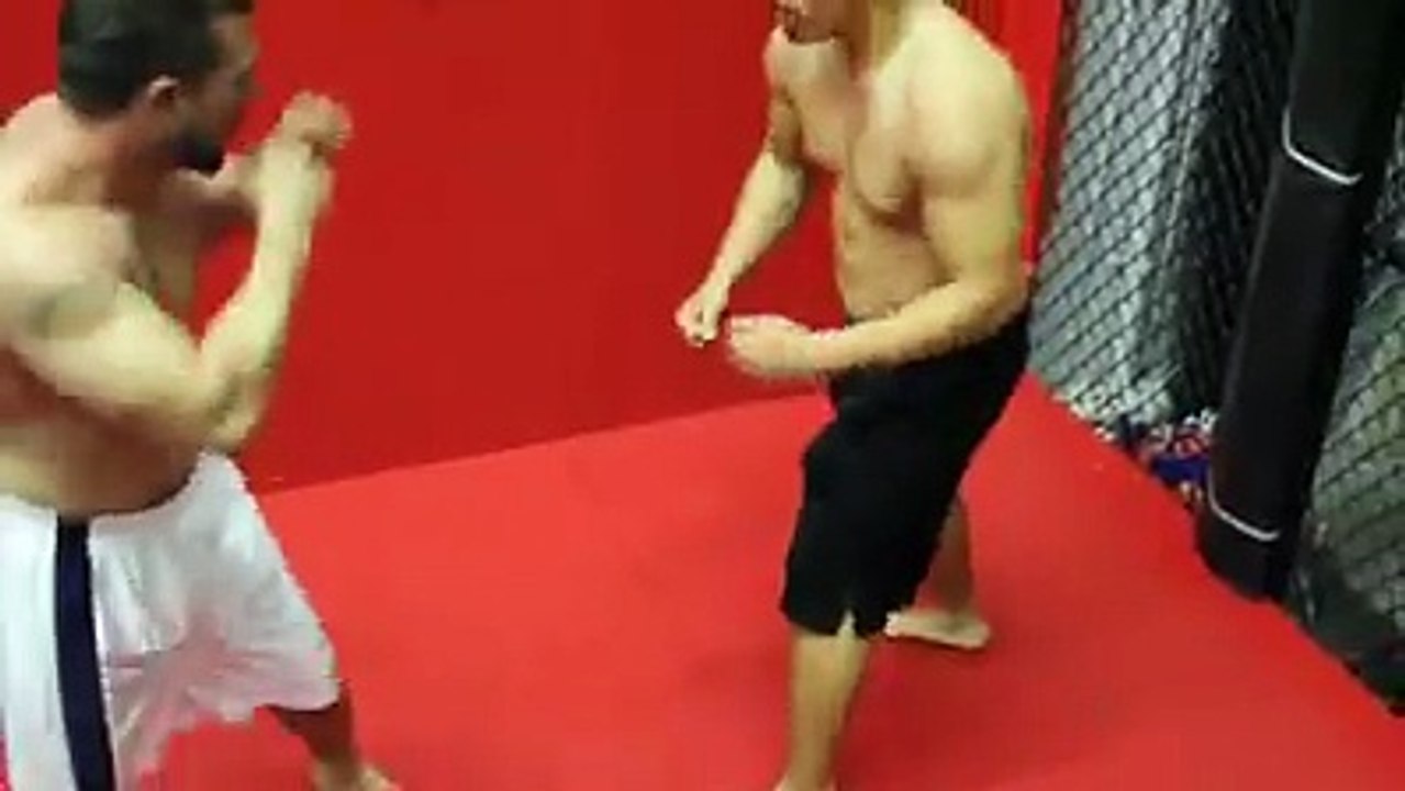 1 vs 1 bare knuckle fight