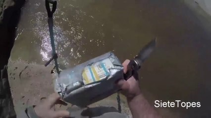 ENCUENTRA $100,000 dls MIENTRAS CAMINABA por la playa