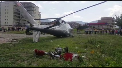 RREZOHET HELIKOPTERI NE QENDER TE KORCES, ISHTE NISUR PER TE MARRE DHENDRRIN DHE NUSEN LAJM