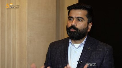 Should you invest in MFs directly or through a distributor?