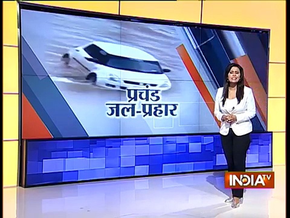 Gujarat Family Try to Save Life in Flash Flood in Morbi India TV