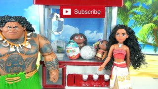 Moana VS Maui Play CLAW Machine for Toy Surprises Eggs & Blind bags