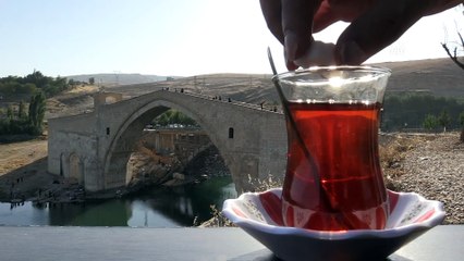 Malabadi Köprüsü yıllara meydan okuyor - DİYARBAKIR