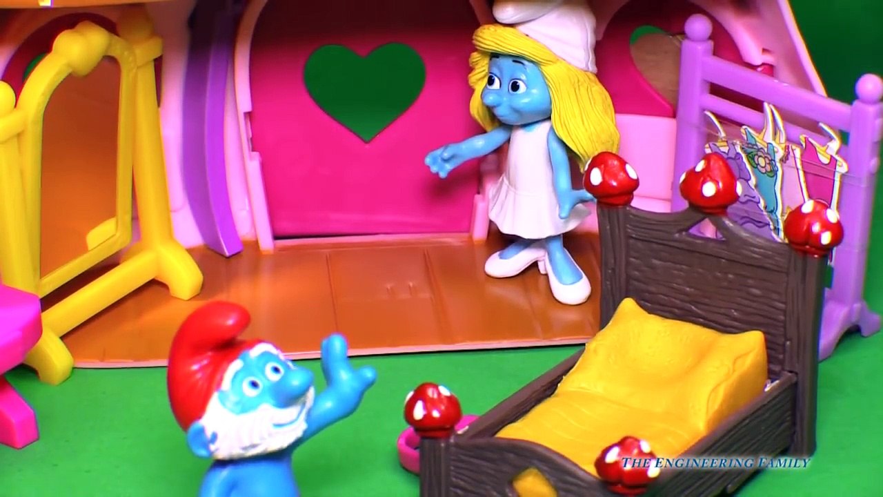 SMURFS Smurfettes House a Schtroumpfs a Toy Video Unboxing