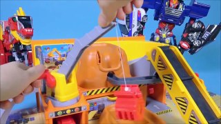Robocar Poli Forkcrane and Truck car toys Sand play