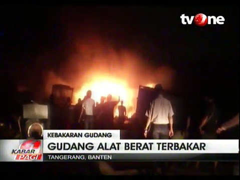 Gudang Alat Berat di Tangerang Ludes Terbakar