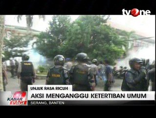 Blokir Jalan, Polisi Bubarkan Aksi Mahasiswa